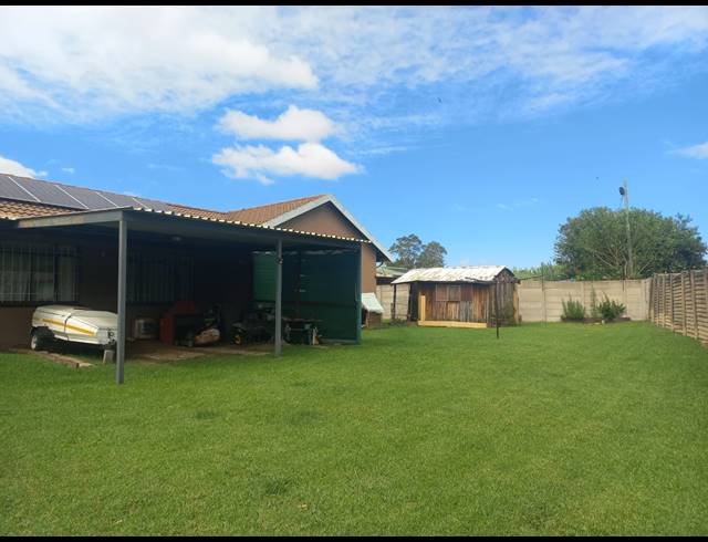 3 BEDROOM FREEHOLD FOR SALE IN RENSBURG
